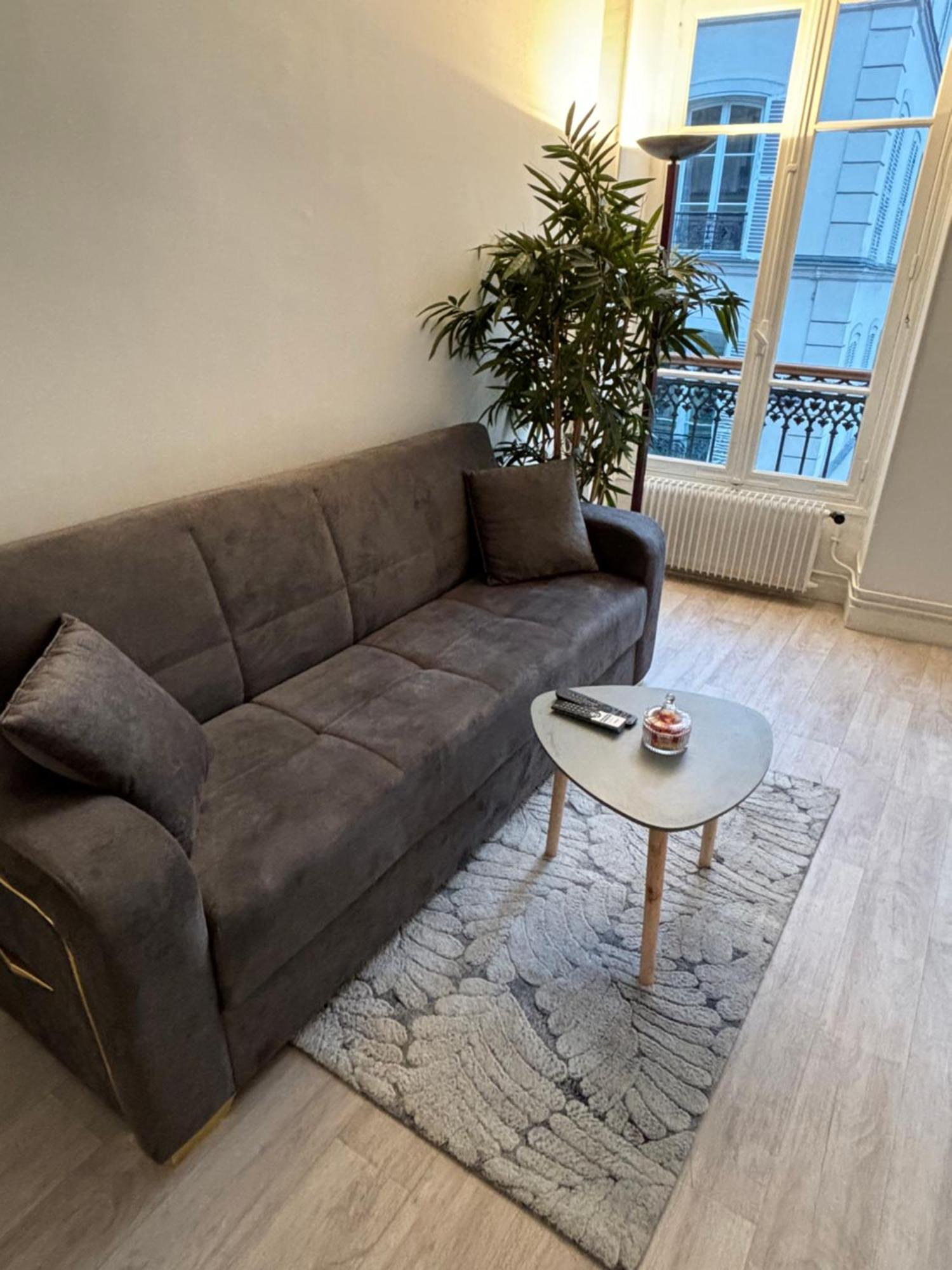 Appartement Situe Dans Le 9Eme Arrondissement, A Deux Pas Du Sacre-Coeur Parigi Esterno foto